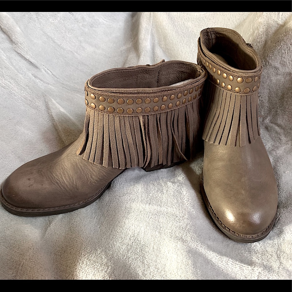 NWOT Naughty Monkey Fringe Ankle Boots